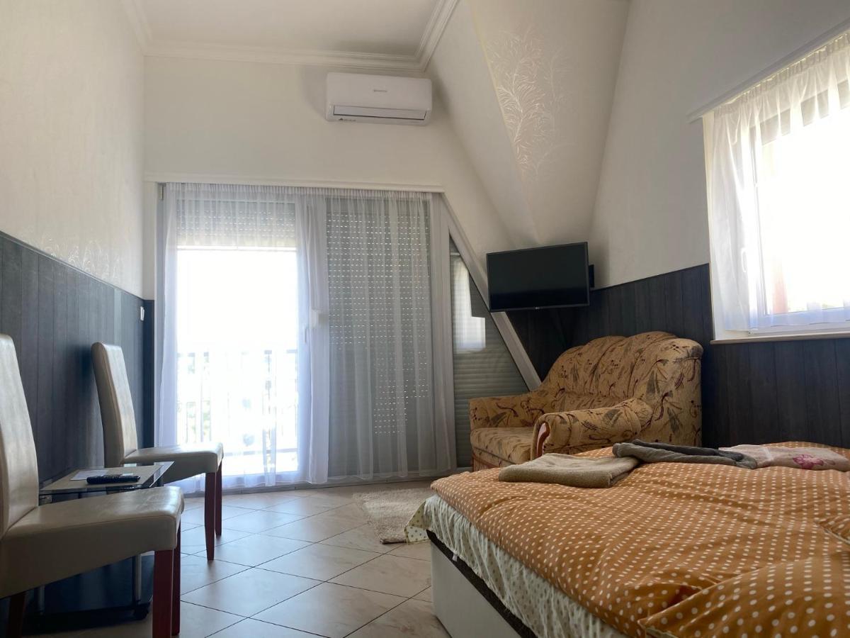 Barbara Vendeghaz Apartment Balatonfured Luaran gambar