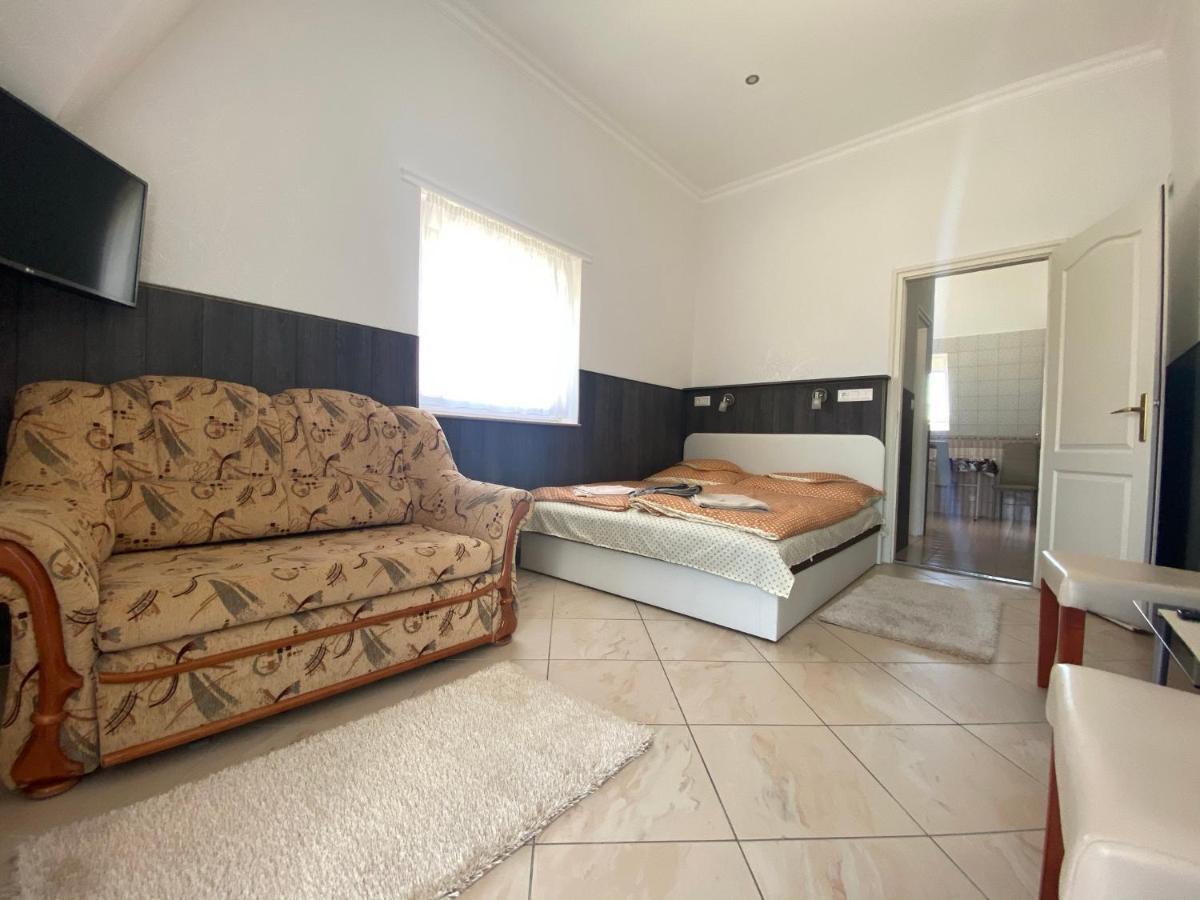Barbara Vendeghaz Apartment Balatonfured Luaran gambar