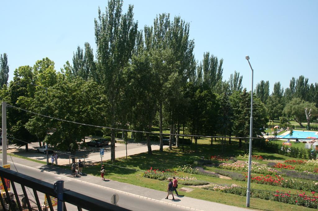 Barbara Vendeghaz Apartment Balatonfured Luaran gambar